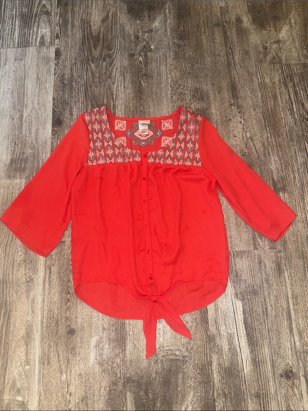 Daytrip Red Button-Front Tie Hem Embroidered Yoke Blouse